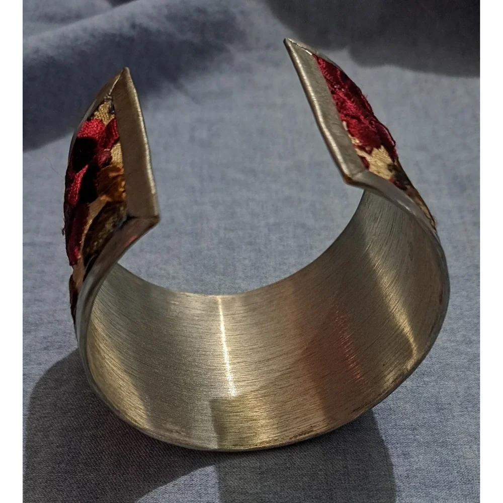 Vintage Embroidered Lotus Cuff Bracelet 8" - Picture 3 of 6